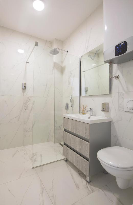 Studio Apartment with Sea View image 3