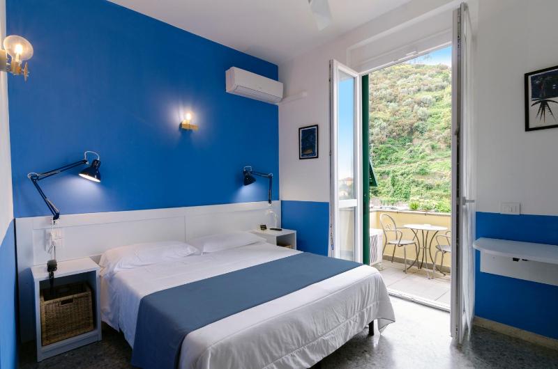 Double Room with Sea View image 1