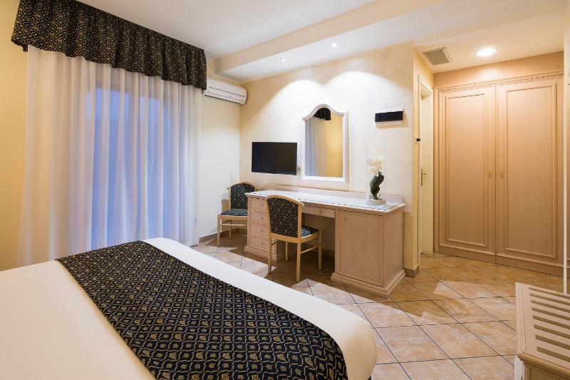 Double or Twin Room with Balcony image 1