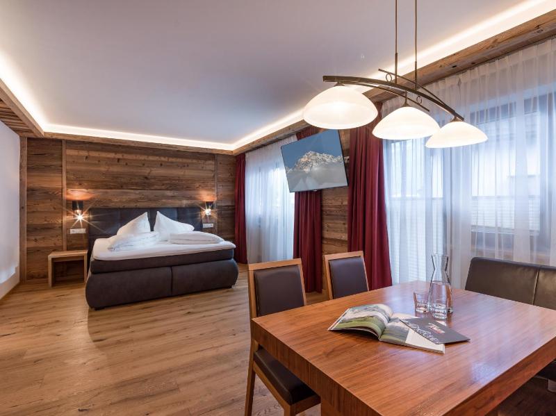 Superior Double Room image 2