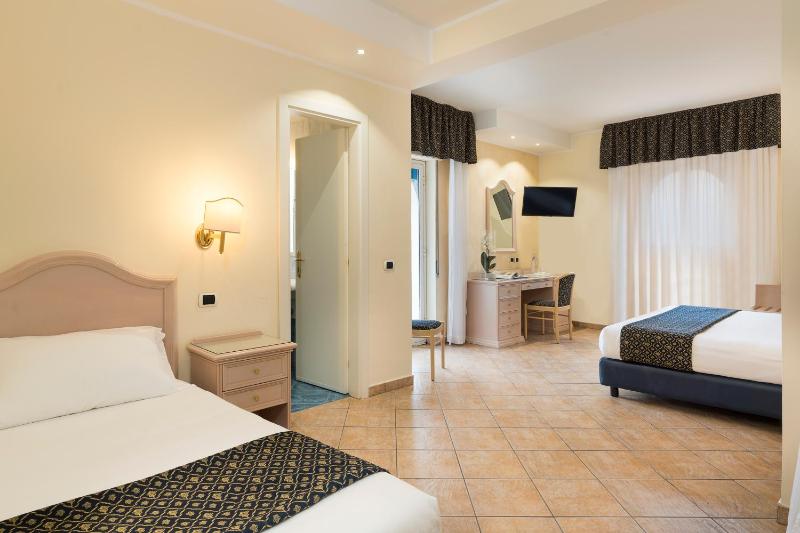 Triple Room image 4