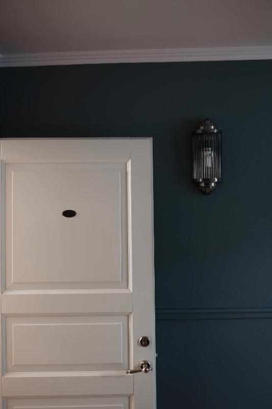 Medium image 4