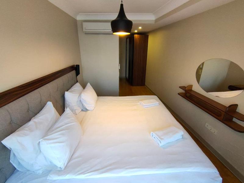 Family Duplex with Two Bedrooms and Terrace image 3