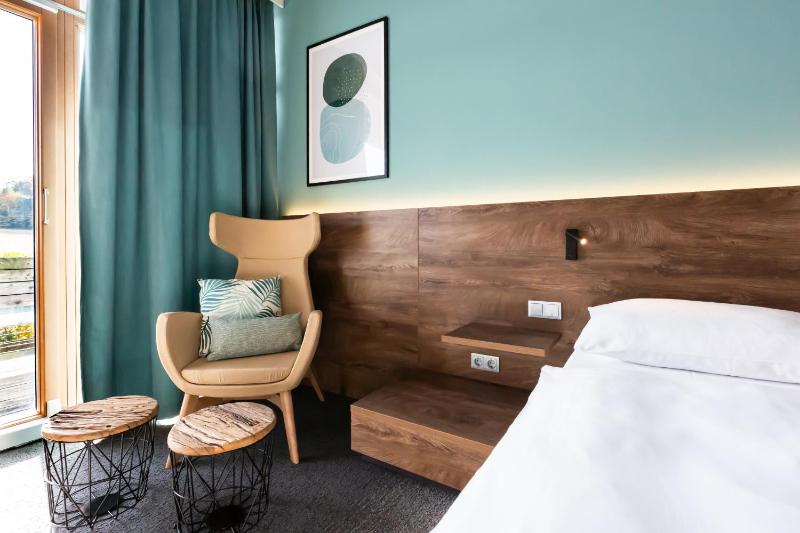 Superior Double Room and Thermal Bath Access image 3