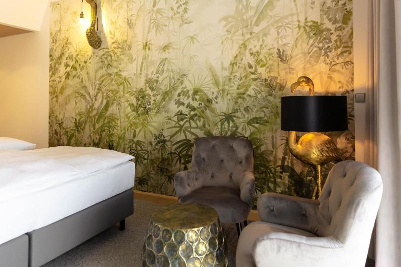 Executive Double Room and Thermal Bath Access image 4