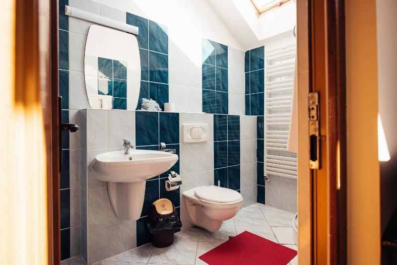 Standard Double Room image 2