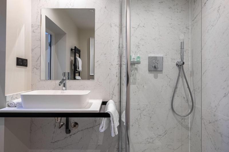 Apartment image 3