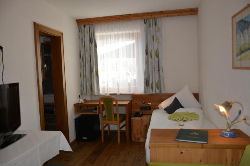 Single Room image 1