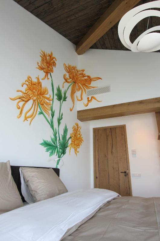 Double Room with Lake View image 2