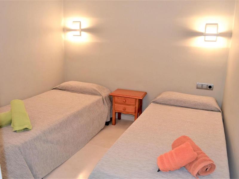 Apartment les oliveres - image 4