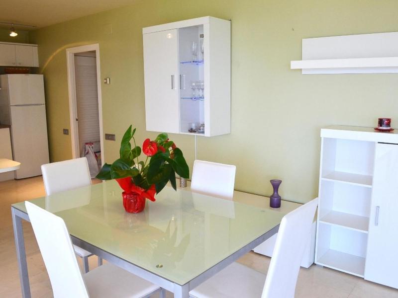 Apartment les oliveres - image 9