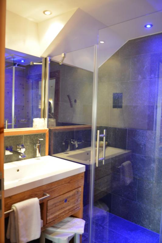 Superior Double Room image 3