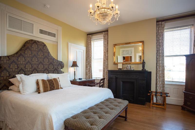 Kehoe House Historic Inns of Savannah Collection - image 48