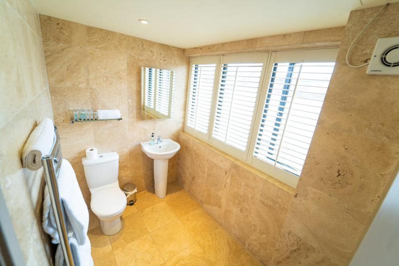Triple Room image 4