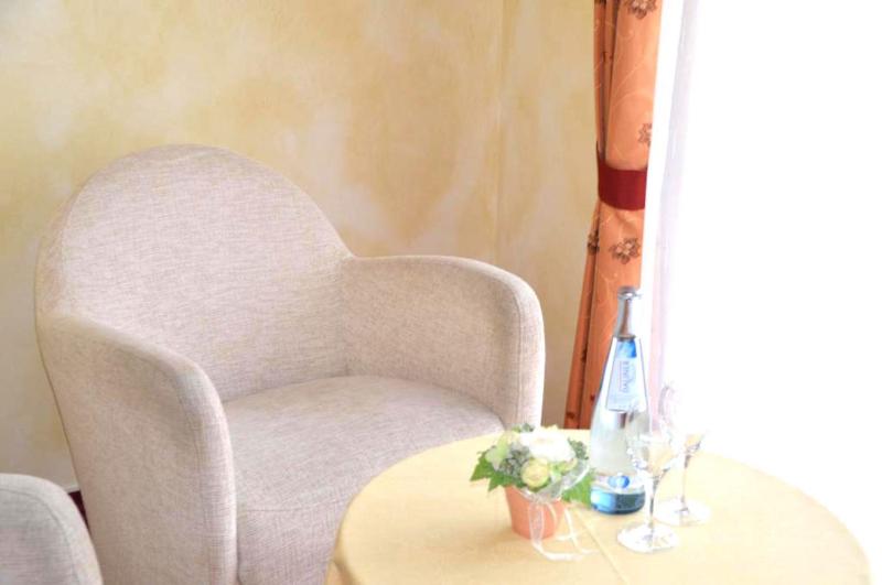 Single Room image 4