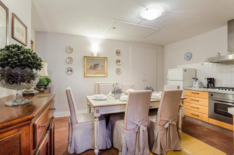 Casa Simonetta Modern and Antique Ground Floor Apartment inside the Walls of Lucca - image 6