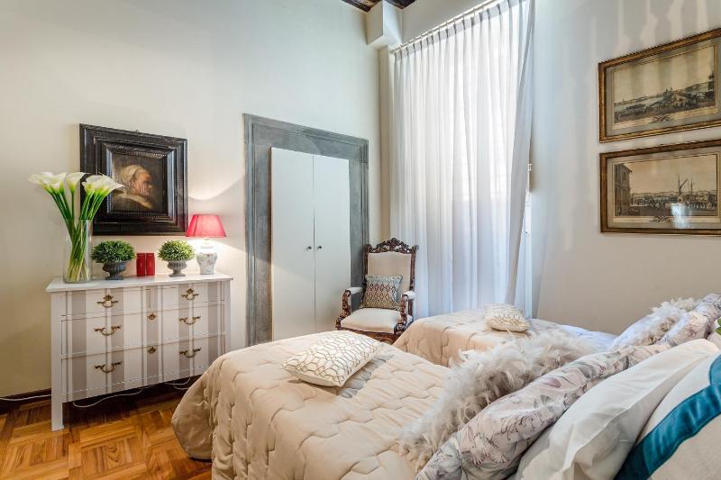 Casa Simonetta Modern and Antique Ground Floor Apartment inside the Walls of Lucca - image 21