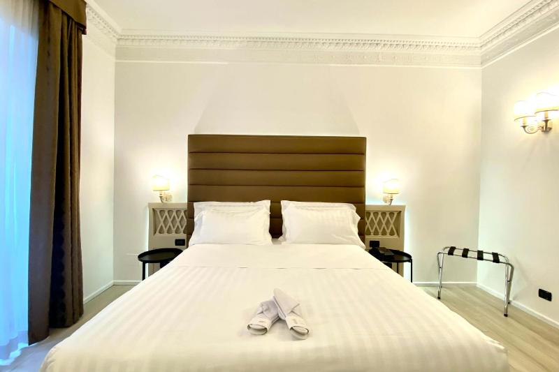 Superior Double Room image 1
