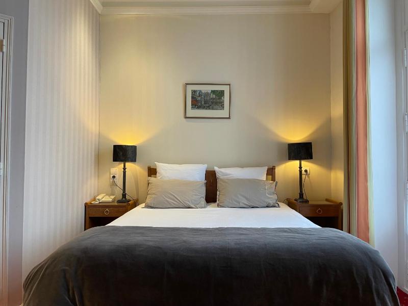 Standard Room image 4