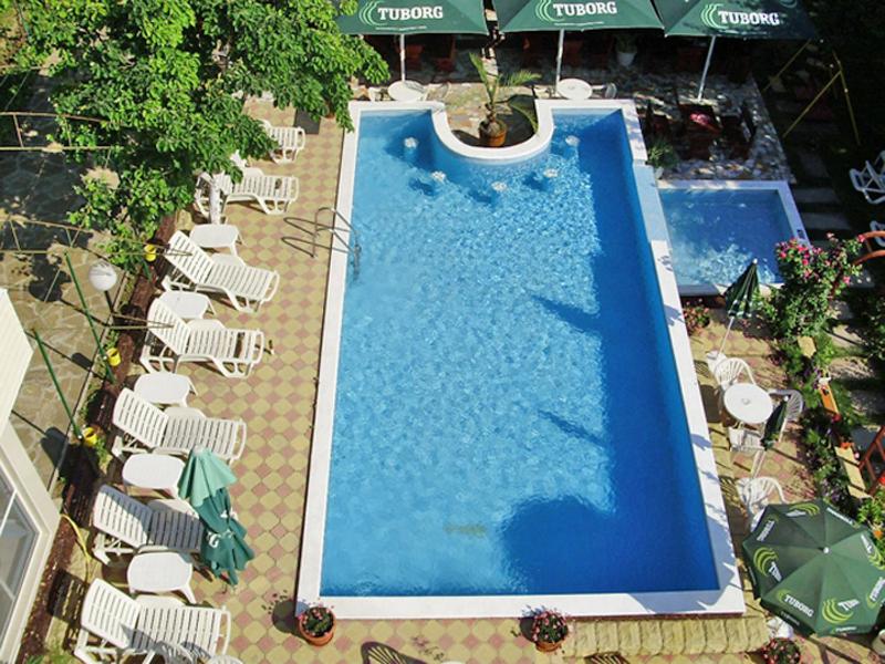 Double or Twin Room with Balcony image 2