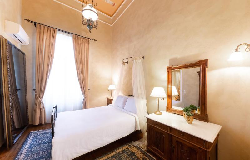Standard Double Room image 4