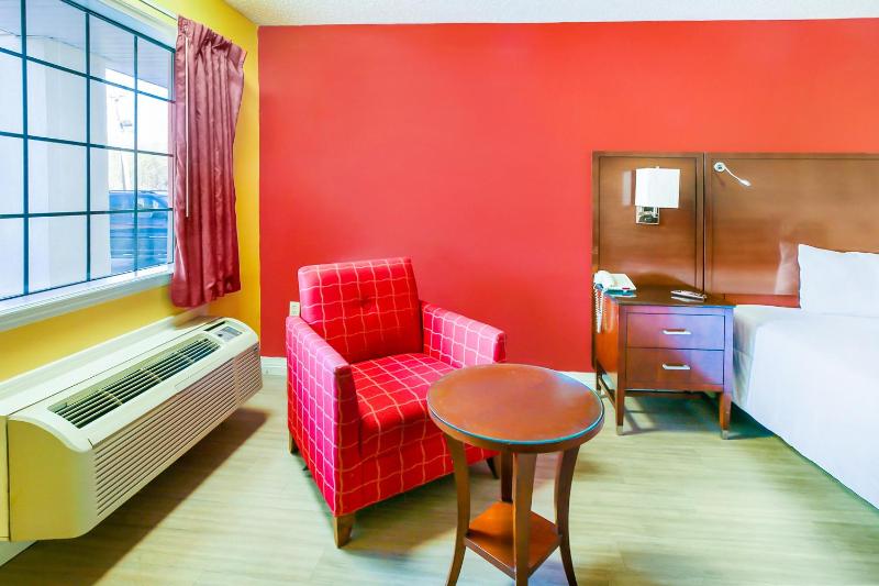 King Room image 4