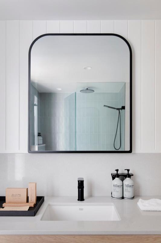 Superior Queen Room with Two Queen Beds and Ocean View image 2