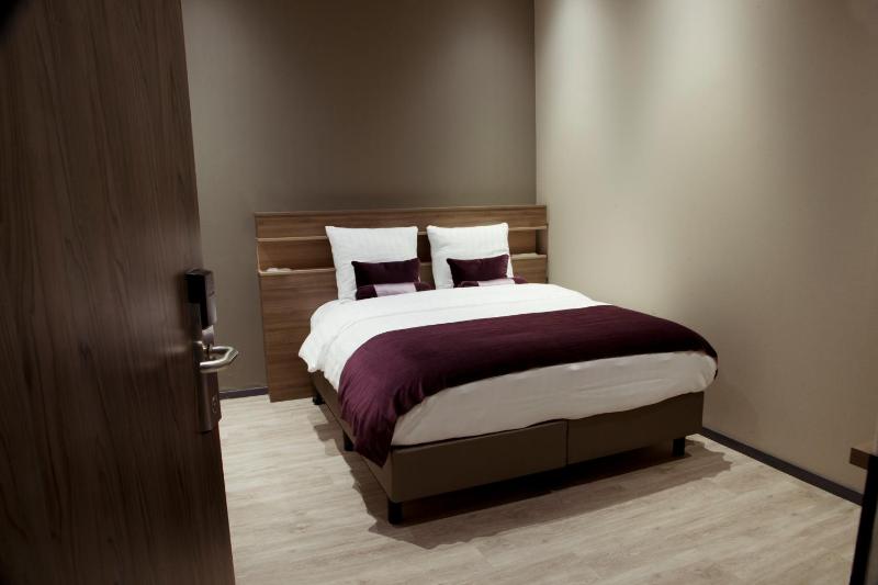 Double Room (No Windows) image 1