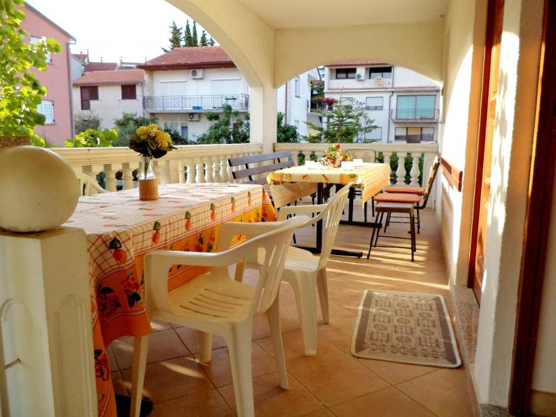 Apartment in Pula with terrace air conditioning WiFi washing machine 633-1 - image 1