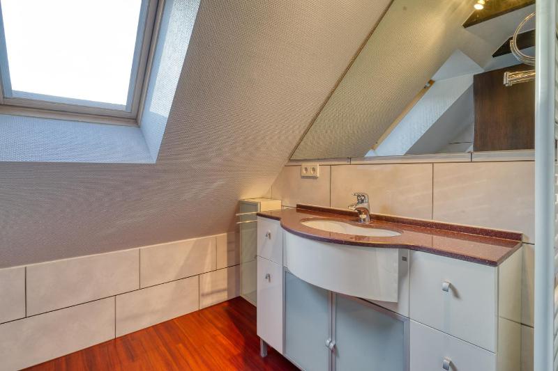  Apartment image 4