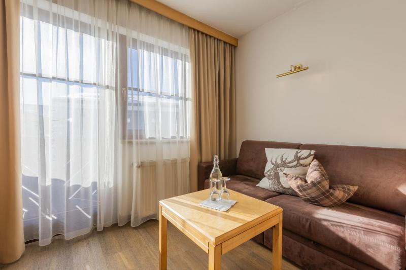 One-Room Apartment with Balcony image 3