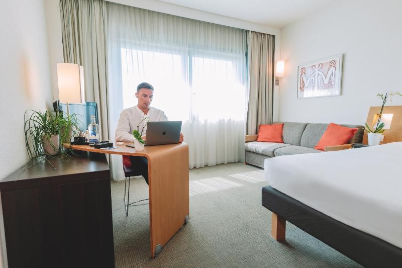 Superior Double Room with Sofa image 2