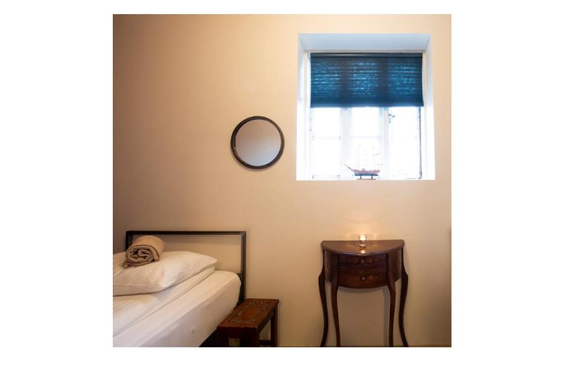 Single Room with Shared Bathroom image 1