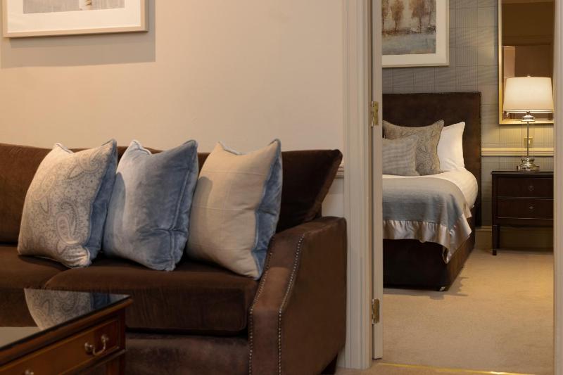 Superior King Room image 1