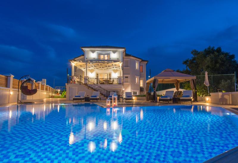 Villa with Sea View image 4