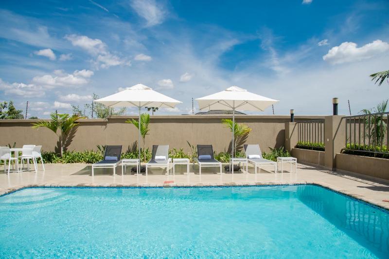Rosewood by Amaryllis Lilongwe - image 6