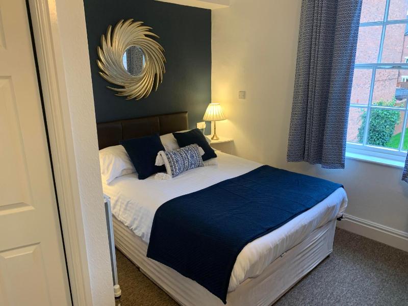 Double Room image 3