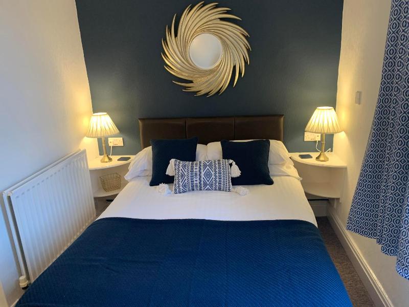 Double Room image 1