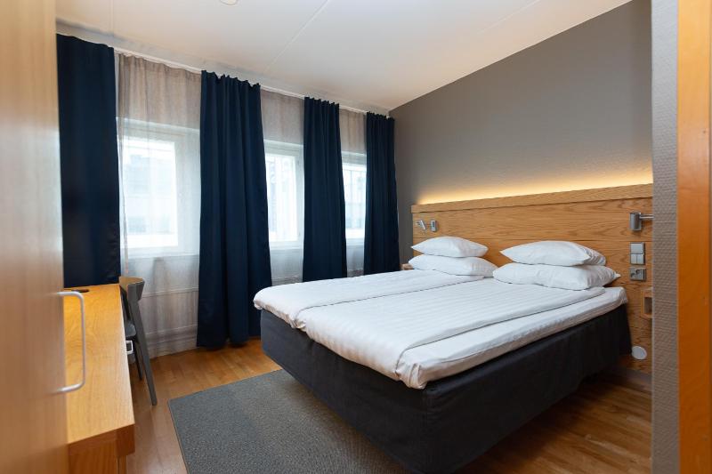 Standard Double Room image 2
