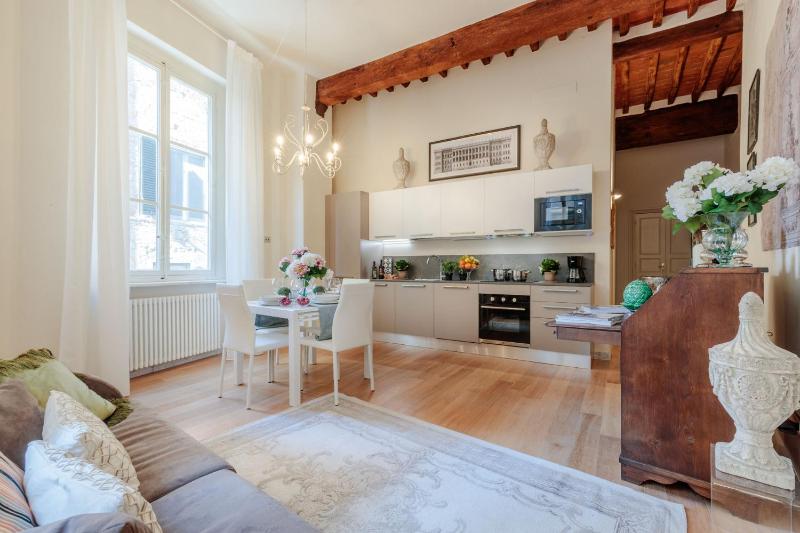Casa Ugolino State of the Art Central 2 Bedrooms Apartment in Lucca - image 13