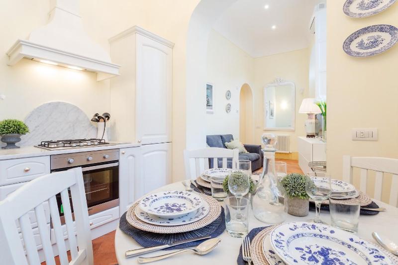 Casa Vera exquisite 2 bedrooms 2 baths apartment with garden A/C close to Parking - image 12