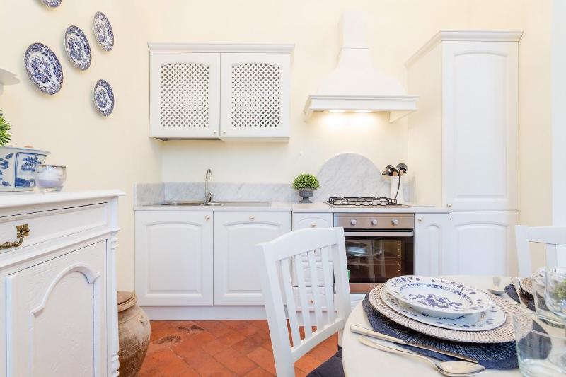 Casa Vera exquisite 2 bedrooms 2 baths apartment with garden A/C close to Parking - image 4