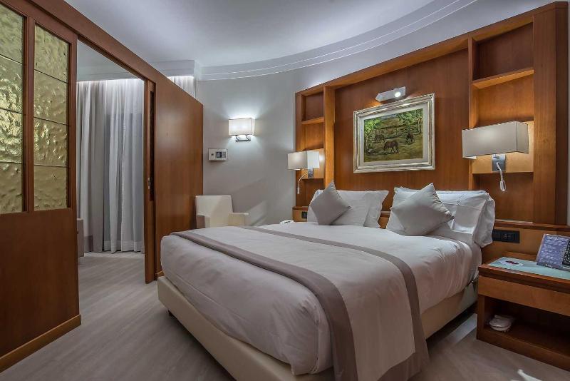 Junior Suite image 3