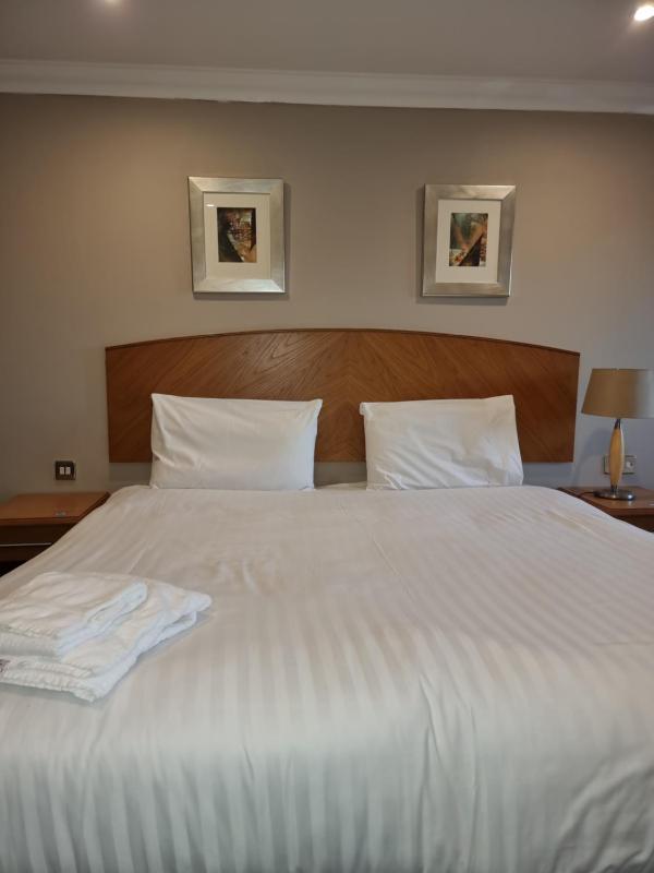 Standard Double Room image 4