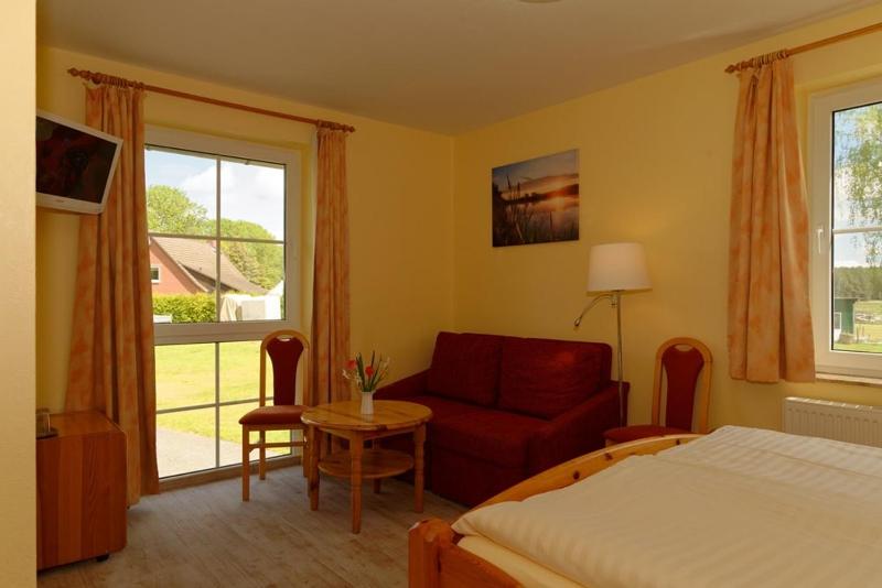 Landhotel Am Peetscher See - image 16
