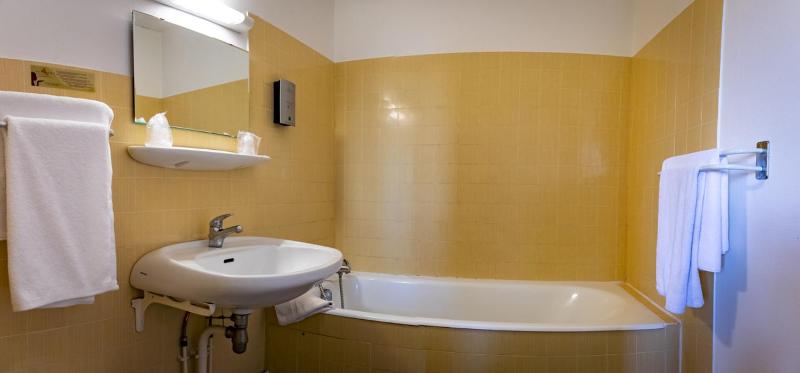 Triple Room image 1