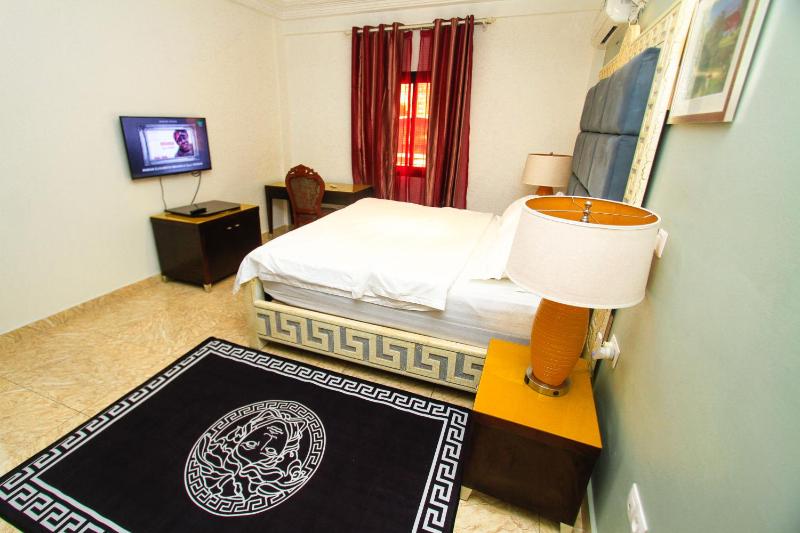 Convivium Home Hotel - image 13