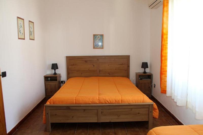 One-Bedroom Apartment image 1