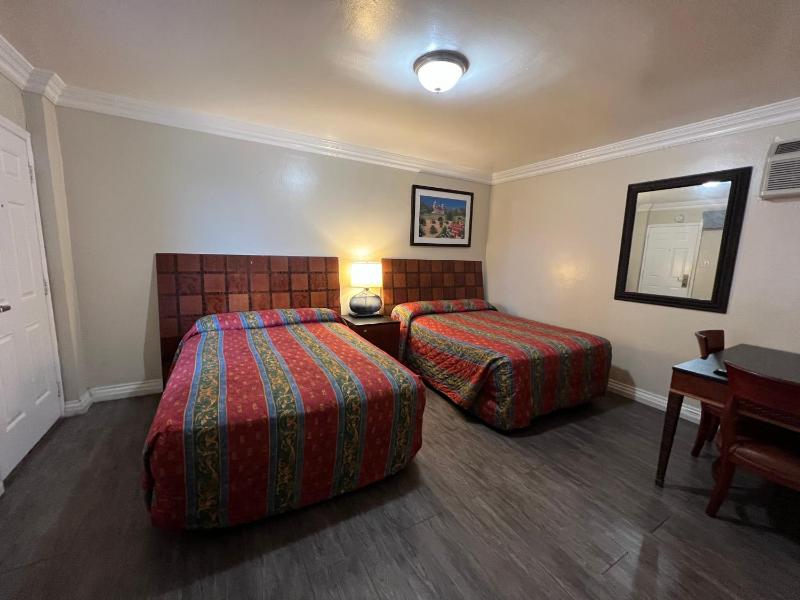 Standard Room with Two Double Beds image 3