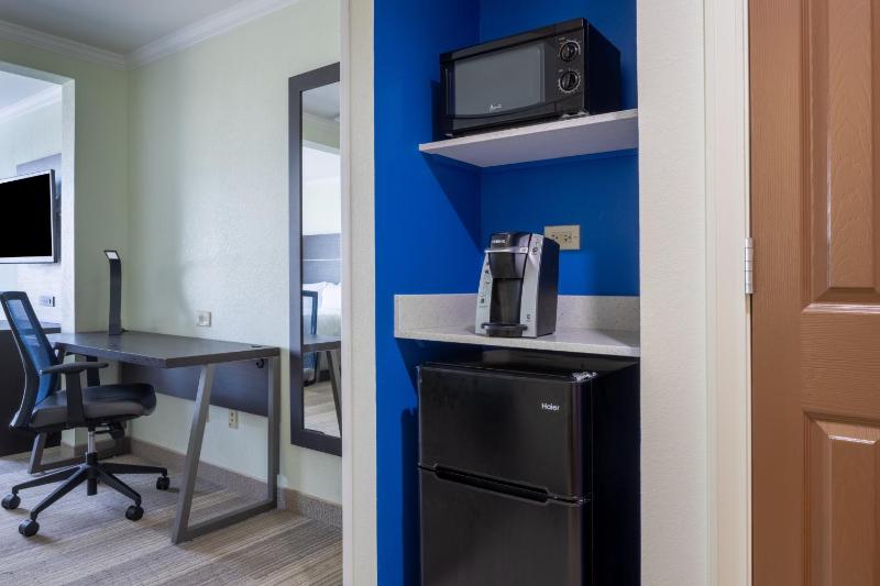 Standard Room image 2